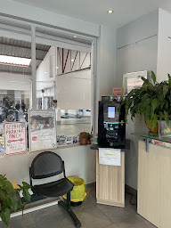 Photo n°3 de Centre contrôle technique DEKRA (AUTO - MOTO) à Menton (Service de contrôle technique automobile)