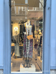 Photo n°9 de INDIES Lille à Lille (Magasin de vêtements pour femmes)