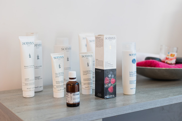 Natural Blends Esthetics Spa Rif Fort by null