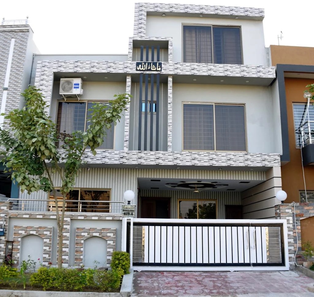Britannia house near Islamabad international airport and Motorway