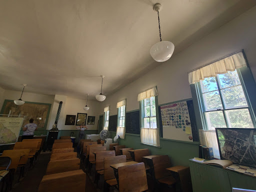 Dunning School - Visual