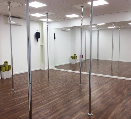 Pole Dance - Pole Fitness Granollers - Thumbnail