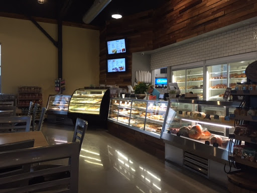 Titus Bakery and Deli Logo