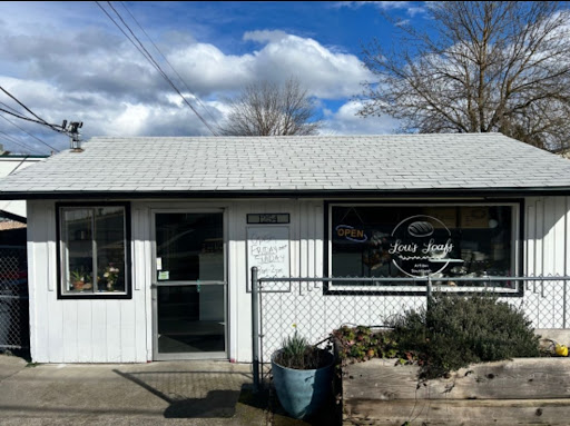 Lou's Loafs - Visual