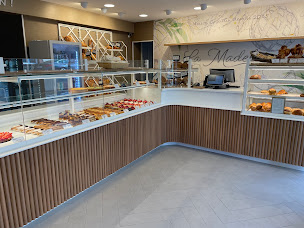 Photo n°1 de Boulangerie Pâtisserie La Madeleine à L'Aigle (Pâtisserie)
