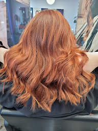 Photo n°5 de L'hair du temps - Salon de Coiffure à Meximieux (Salon de coiffure)