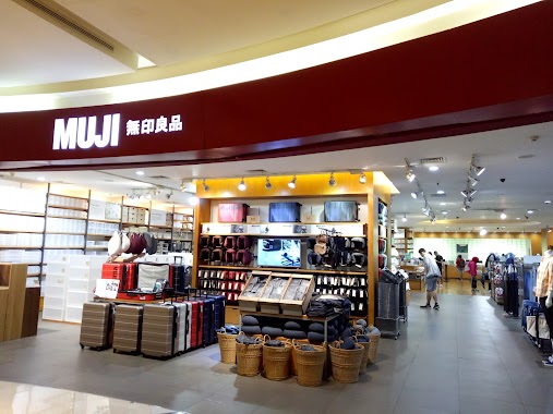 Muji, Author: pohon bumi