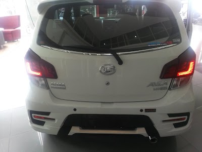 Photos of Daihatsu Armada Surabaya
