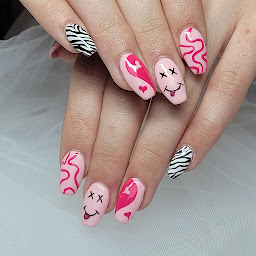 Photo n°24 de Charm'nails à Bernay (Salon de manucure)