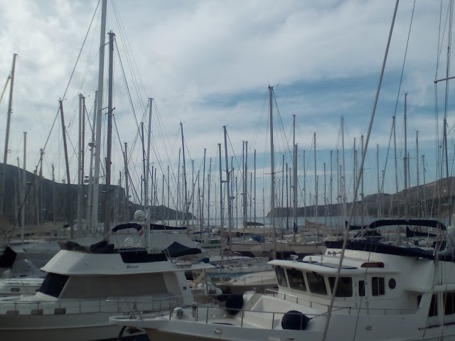 LEROS MARINA