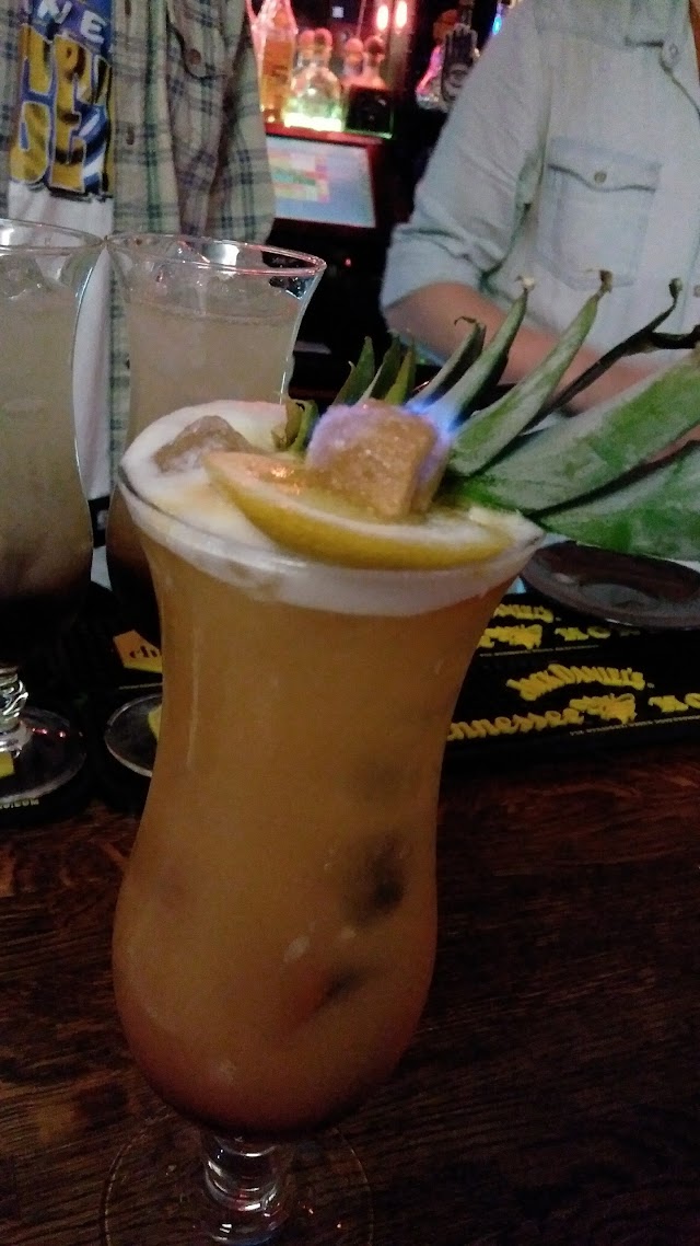 Montys Bar & Lounge