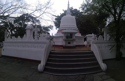 Photos of Mattegoda Temple Bus Stop