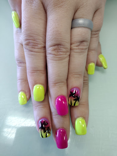 Naturally Nails - Visual