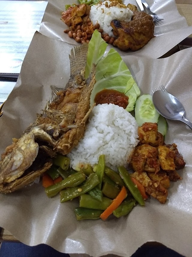 Warung Malang Club (Indonesian restaurant halal food,certified)