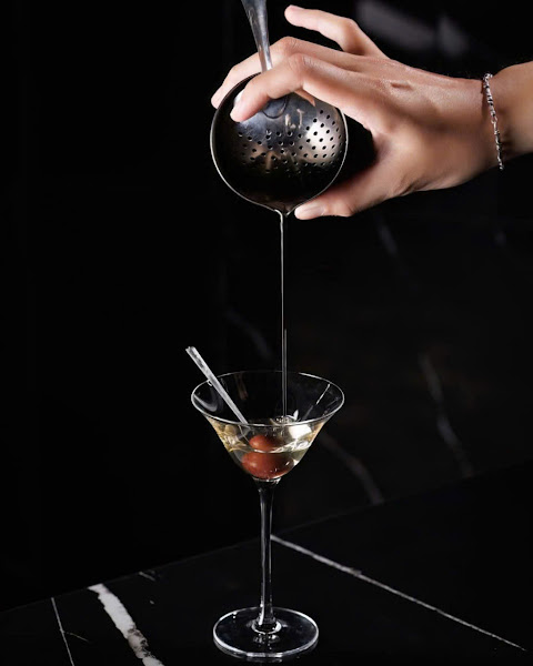 Lune Restaurant and Bar by null