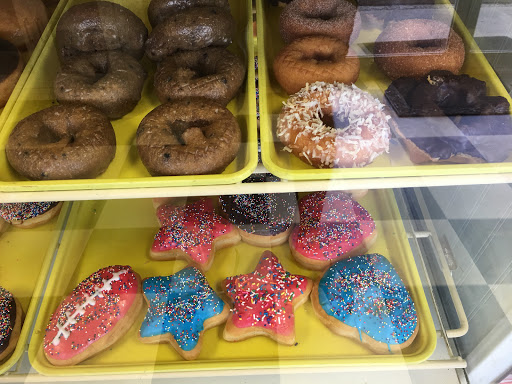 Hawk Donuts - Visual