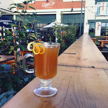 Queen City Radio by null