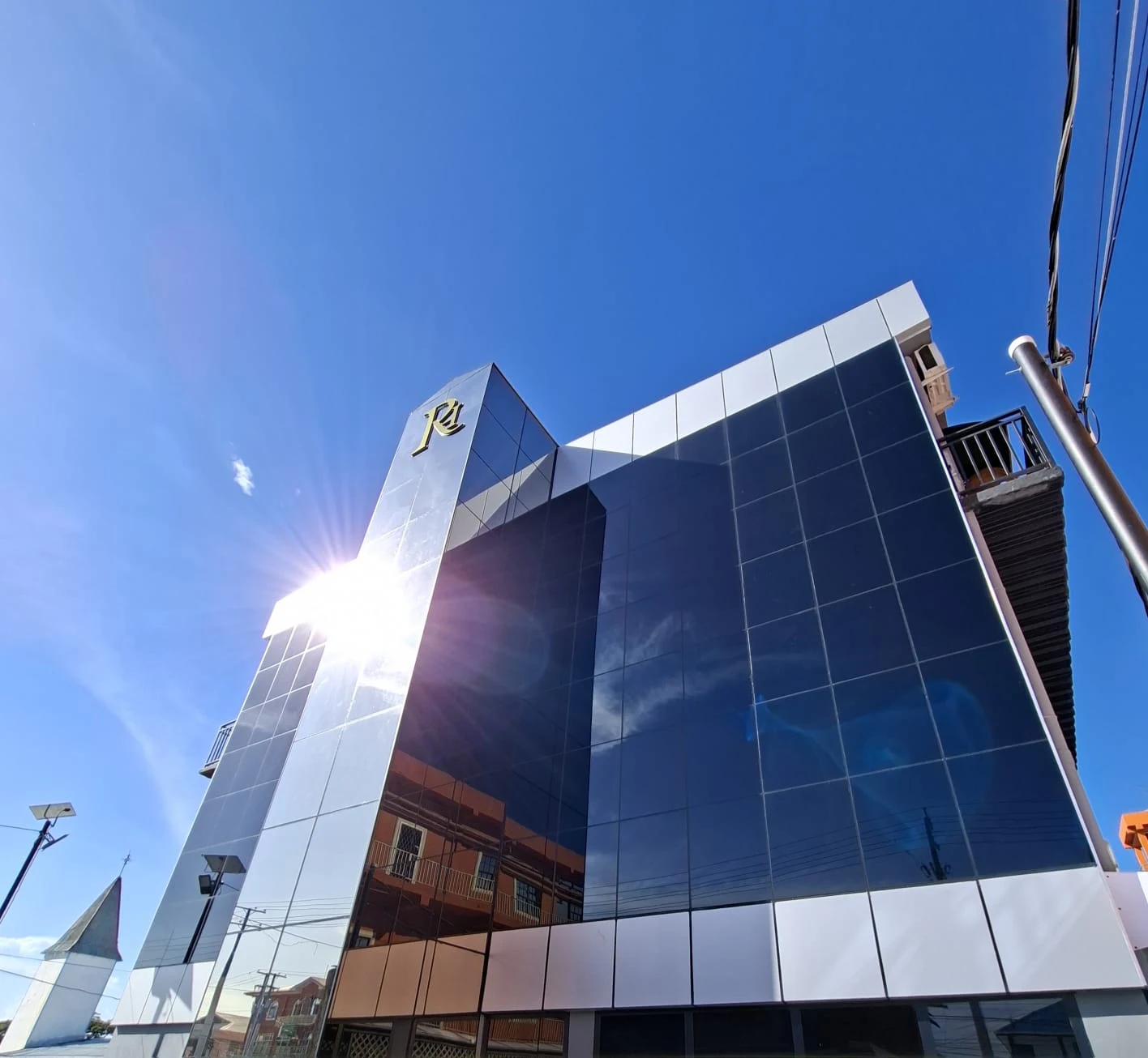 Rey'z Hotel and Suites