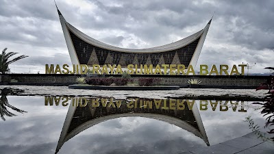 Photos of Grand Mosque of West Sumatra