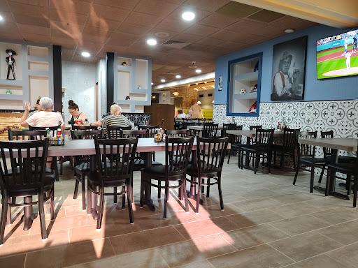 Vallartas Bar & Grill Gallery - United States