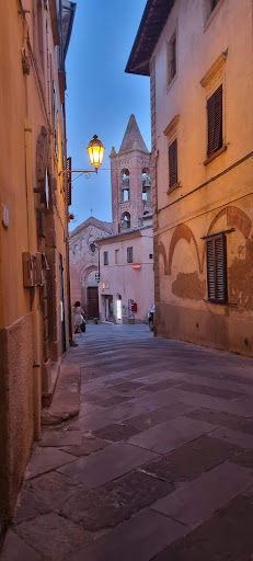 Edicola Tabacchi e Generi vari di Giulia Zappolini Gallery - Italy