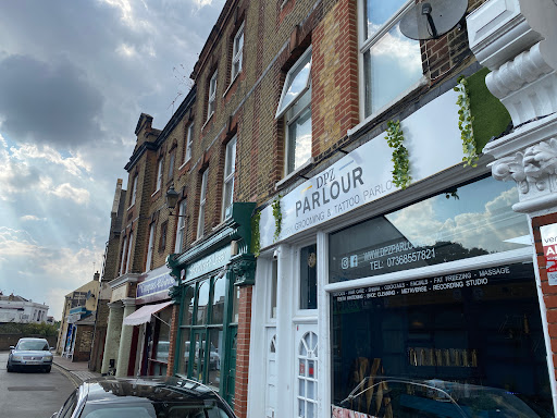 Dpz parlour - Gravesend