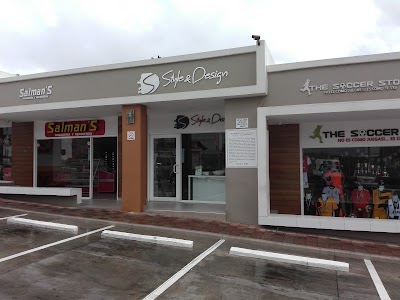 Photos of Plaza La Loma