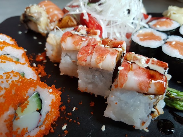 CôDung Sushi