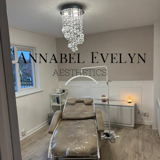 Annabel Evelyn Aesthetics