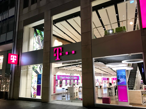 Telekom Shop Dusseldorf city center - Thumbnail
