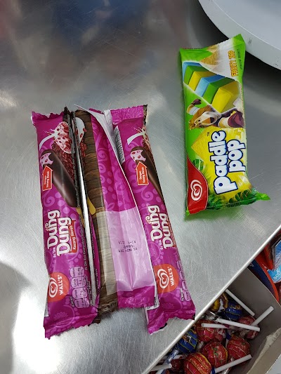 Photos of Indomaret Graha Kota