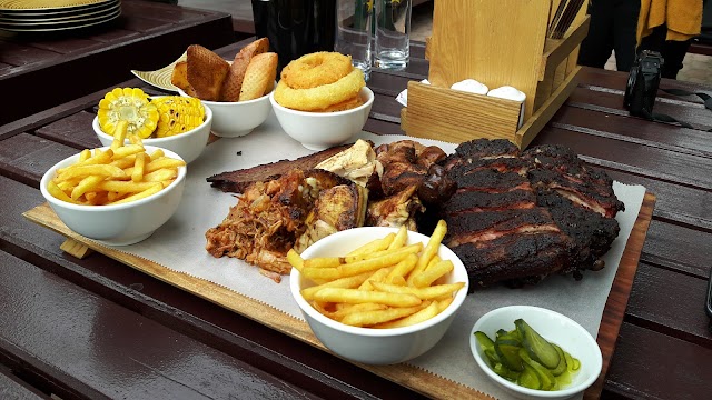 The Moose & Roo Smokehouse