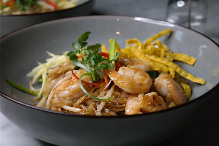 SOI • THAI by null