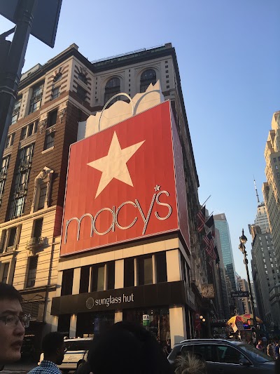 Photos of Louis Vuitton New York Macy's Herald Sq.