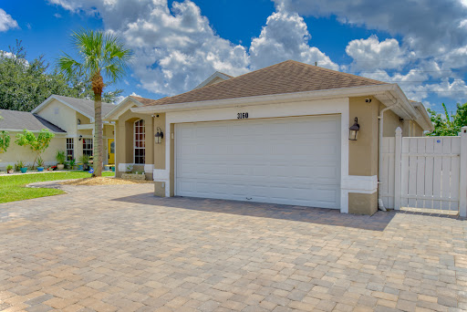 Geoffrey Lopez II, Central Florida Expert - Real Estate Broker, Radius Realty Group Gallery - United States