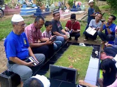 Photos of Tempat Pemakaman Umum Sembawa