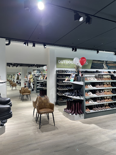 Bata Superstore - Visual