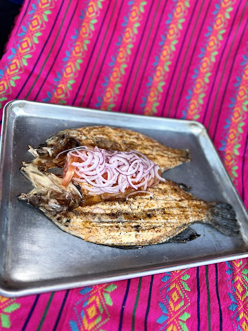 Mariscos Los Corchos by null