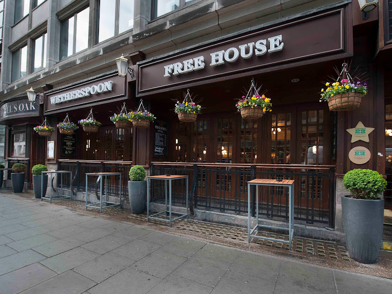 Penderel's Oak - JD Wetherspoon — photo