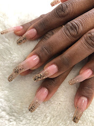 Photo n°9 de Ongles et Cils à Livry-Gargan (Salon de manucure)