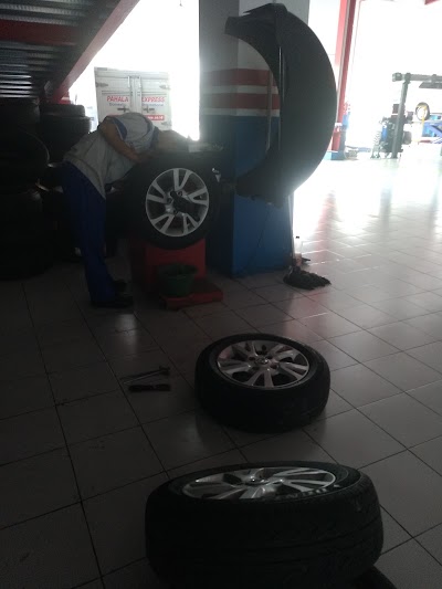Photos of CARfix W.R. Supratman, Semarang