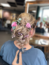 Photo n°8 de Peigne Ciseaux à Feuguerolles-Bully (Salon de coiffure)