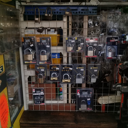 Locksmith subang 2. Outdoor service 10am - 5pm / Indoor service 8pm - 1 am