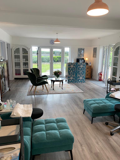 The Glorious Spa Co Ltd