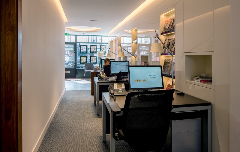 Knight Frank Notting Hill Lettings Agents photo 3