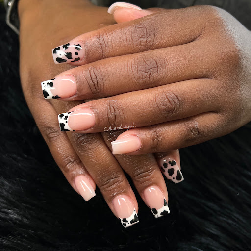 Fanatix Nails & spa Logo