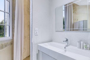 Photo n°56 de Le Château de Camille - Restaurant - Chambres d'hôtes - Mariage & Réception à Saint-Jean-le-Comtal (Lieu de mariage)