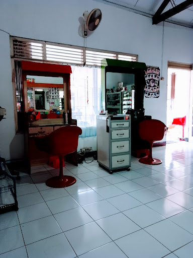 Salon Beauty