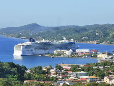 Photos of Town Center At Port Of Roatan