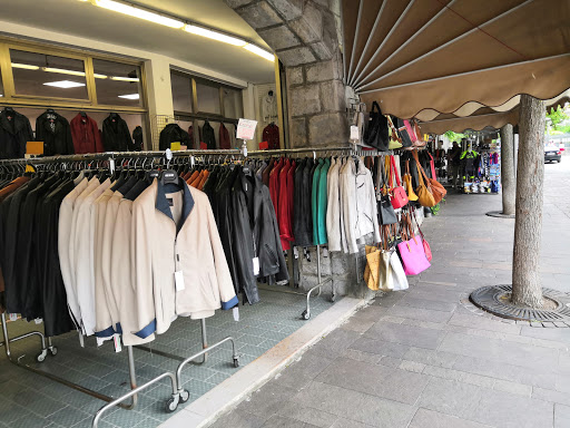 Centro Moda Pelle Stellato Gallery - Italy